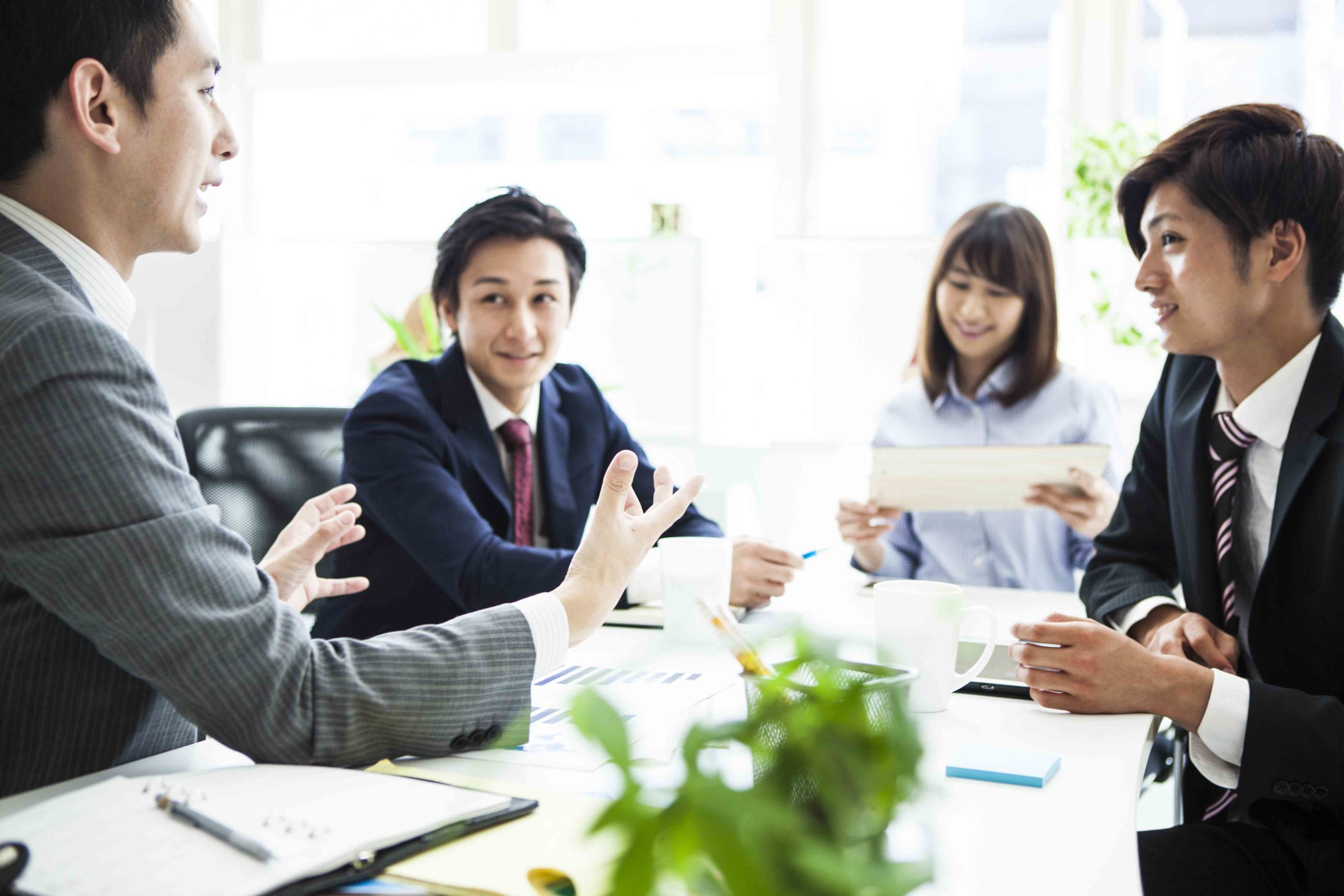 介護士から異業種への転職！おすすめの転職先や成功のポイントなど解説！